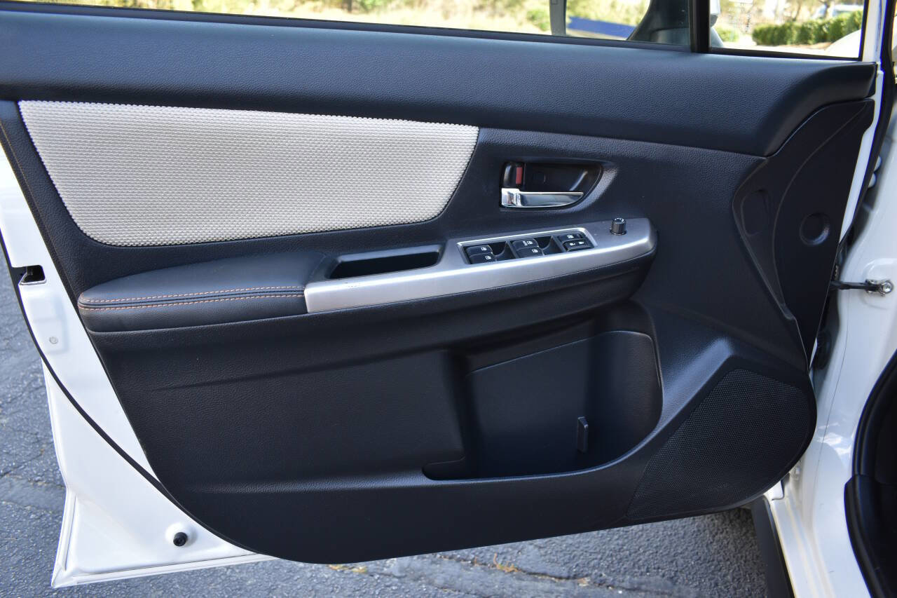 Used 2017 Subaru Crosstrek 2.0i Premium w/ 17" Wheel Sport Package image 15