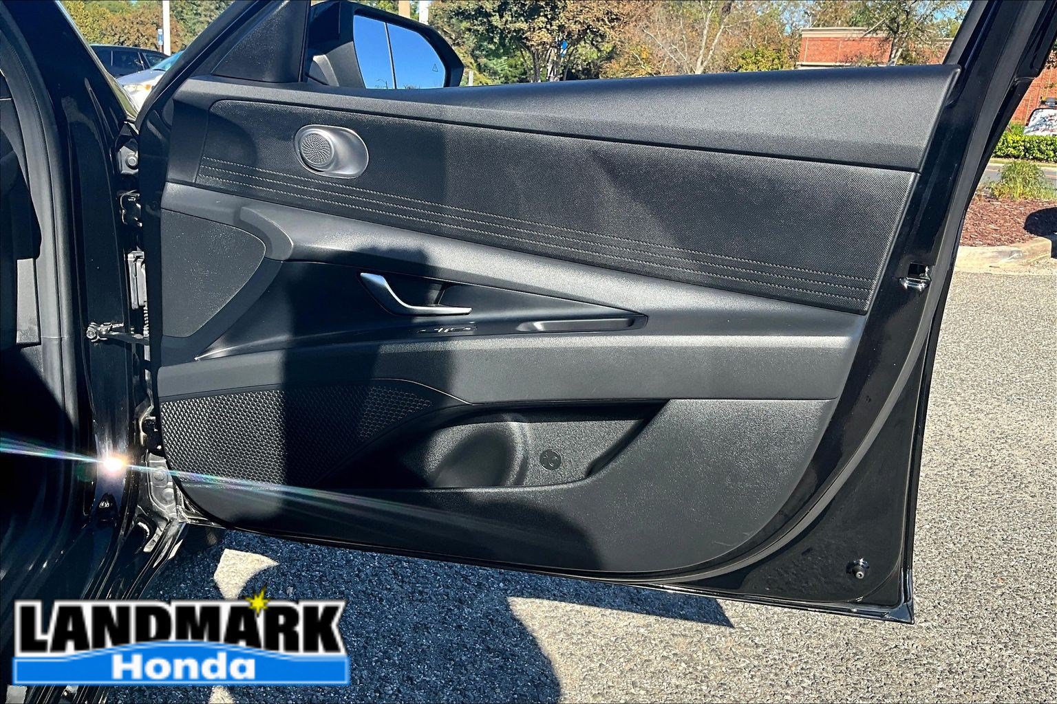 Used 2026 Hyundai Elantra SE FWD image 18