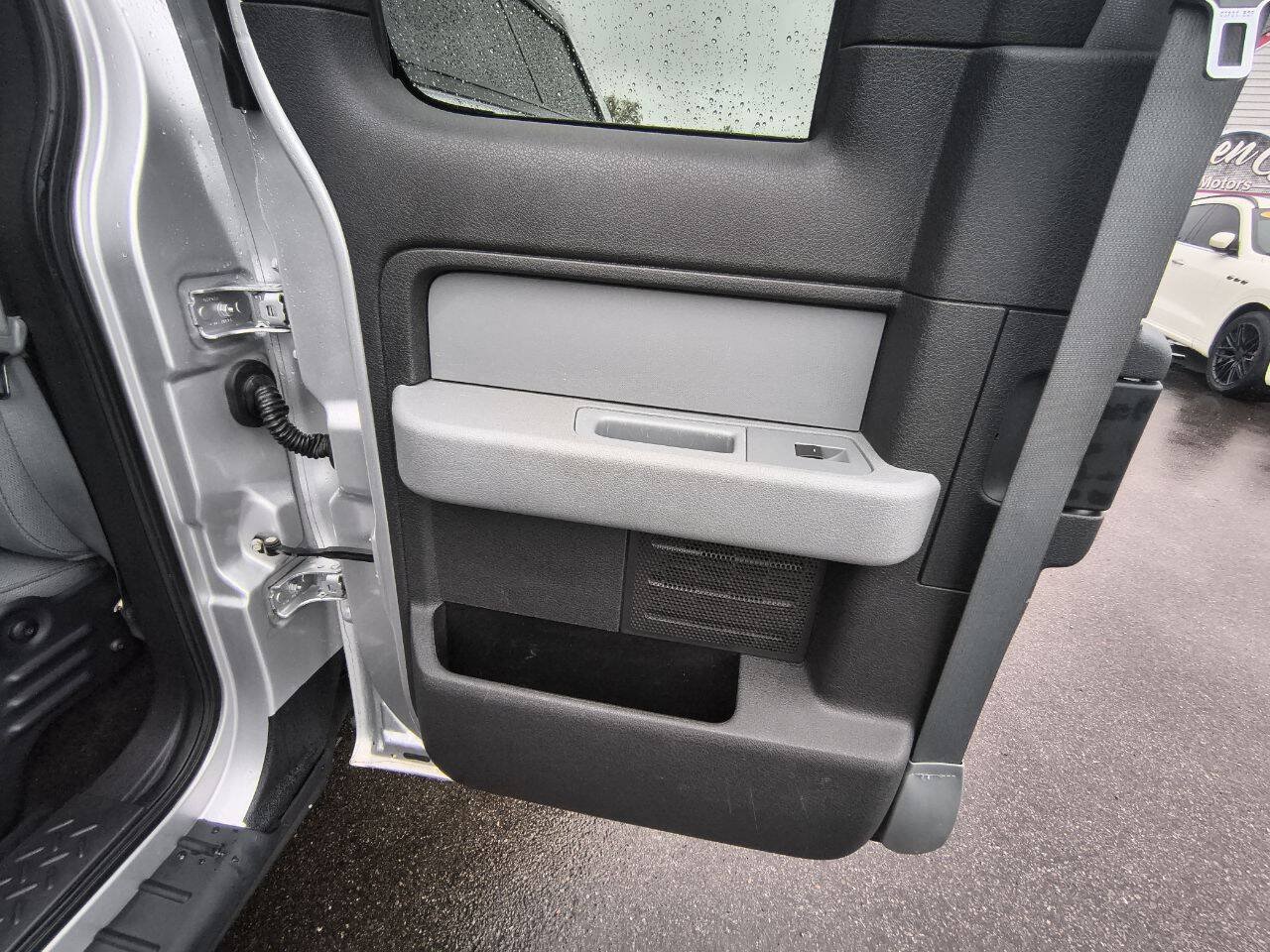 Used 2012 Ford F150 XLT w/ XLT Chrome Pkg AWD/4WD image 25