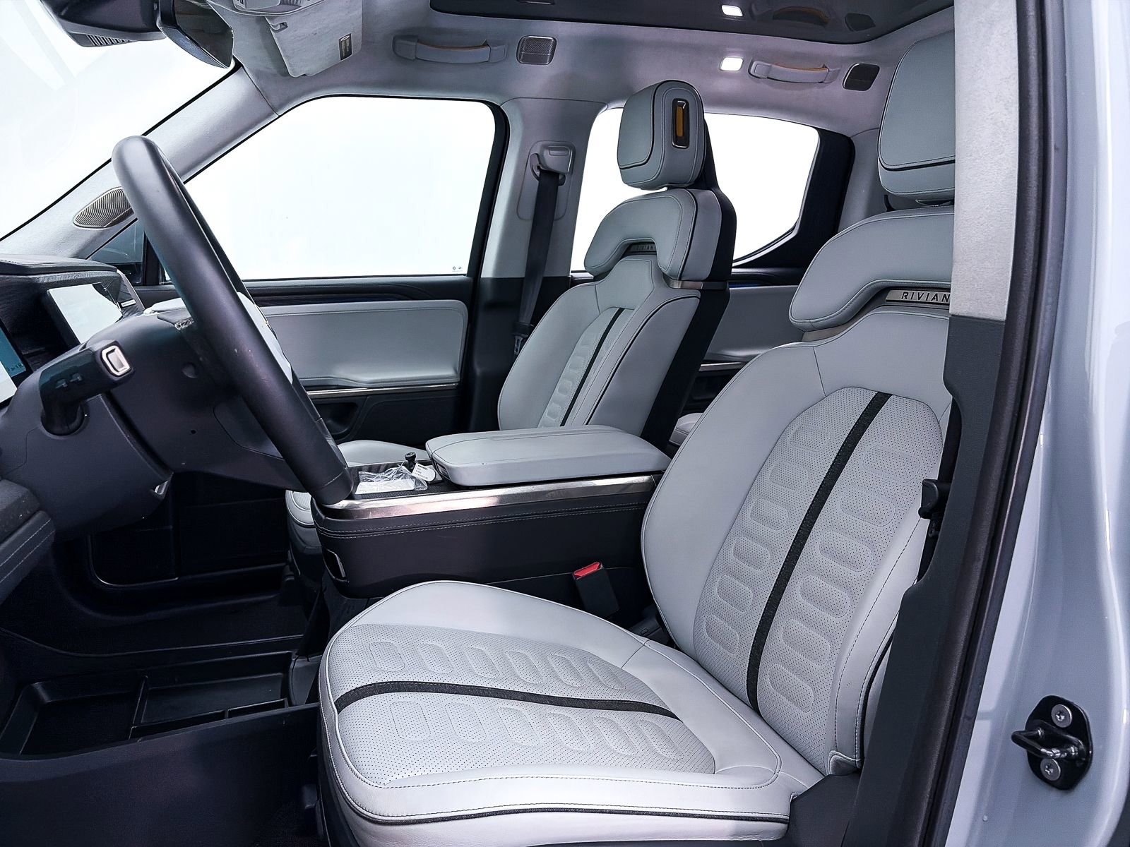 Used 2023 Rivian R1T Adventure AWD/4WD image 19