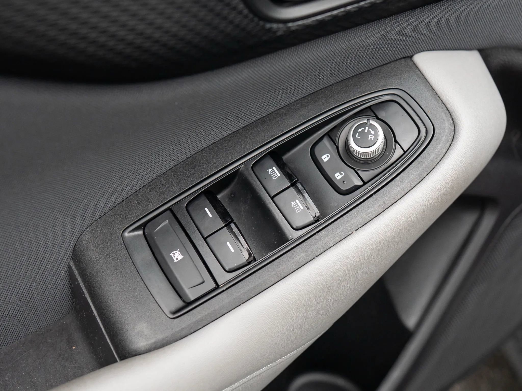 Used 2023 Subaru Outback Premium image 40