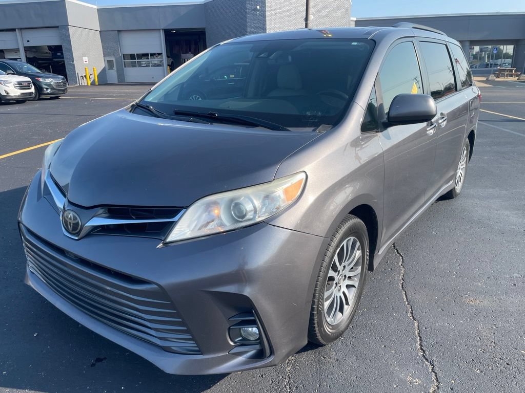 Used 2018 Toyota Sienna XLE