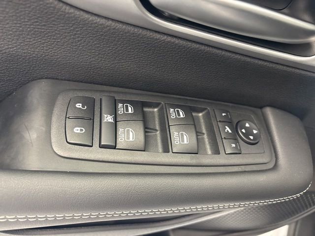 New 2026 Chrysler Pacifica Limited w/ S Appearance Package AWD/4WD image 18