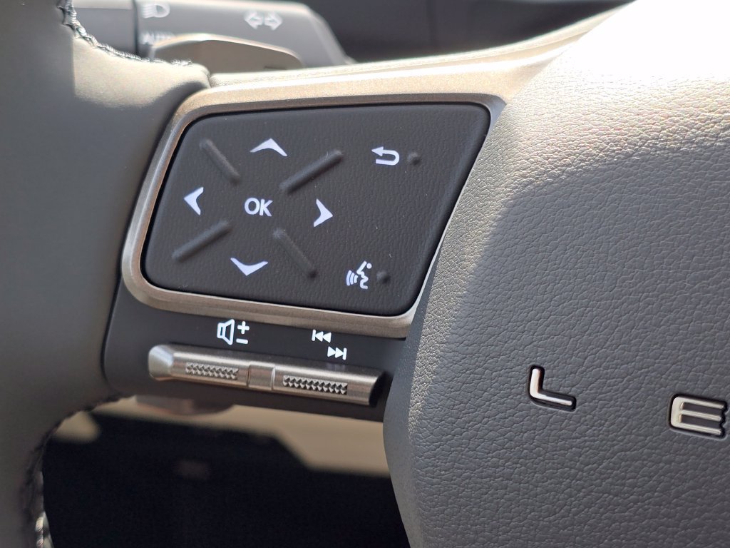 New 2026 Lexus ES 350h w/ Cold Area Package FWD image 22