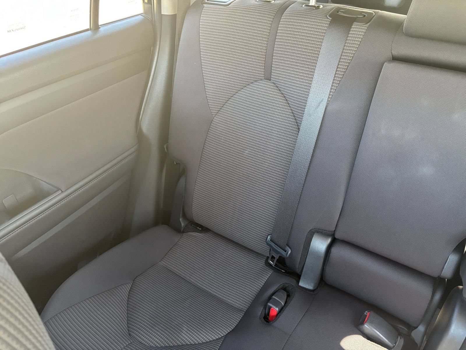 Used 2025 Toyota Highlander LE FWD image 36