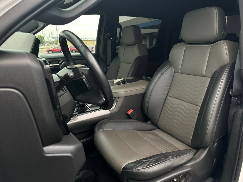 Used 2023 Chevrolet Silverado 1500 ZR2 AWD/4WD image 13