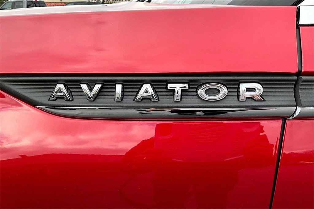 New 2025 Lincoln Aviator Reserve w/ Equipment Group 201A image 9