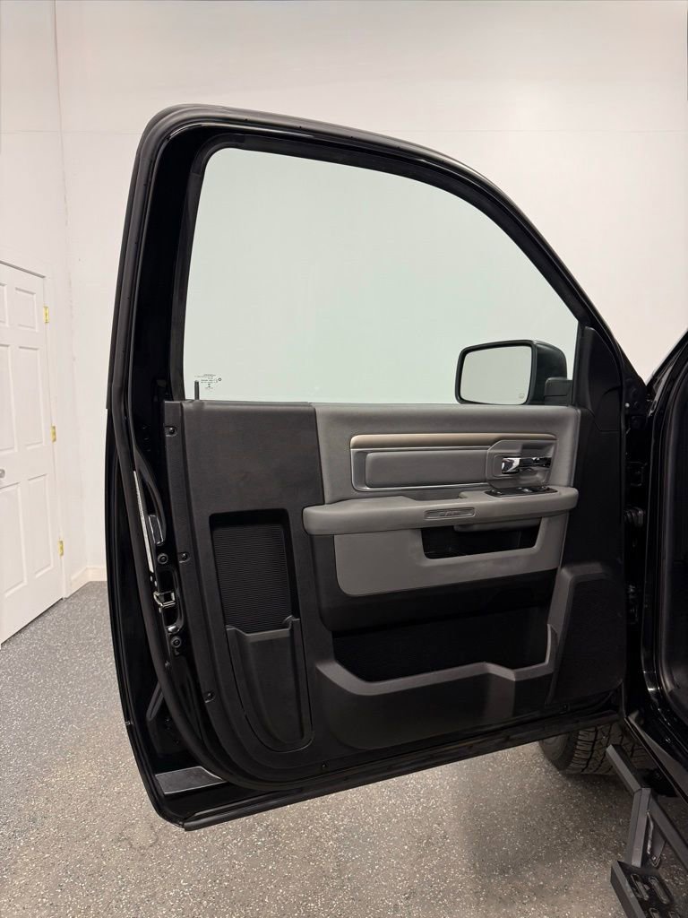 Used 2014 RAM 1500 Express image 19
