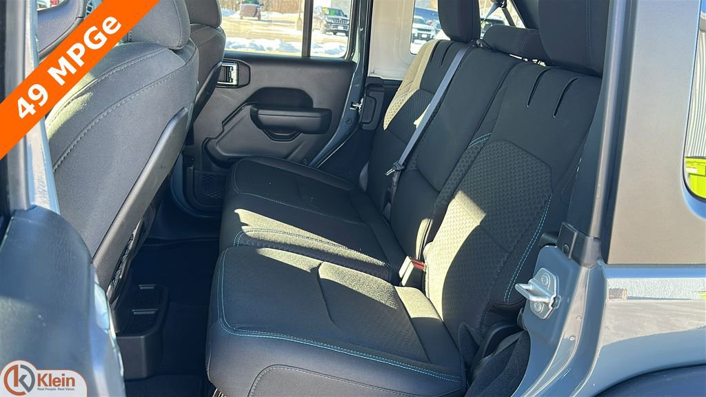 Used 2025 Jeep Wrangler Unlimited Rubicon 4xe image 27