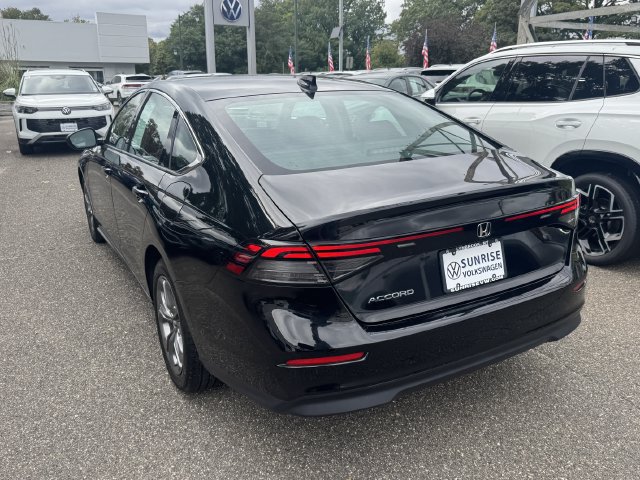 Used 2023 Honda Accord EX image 6