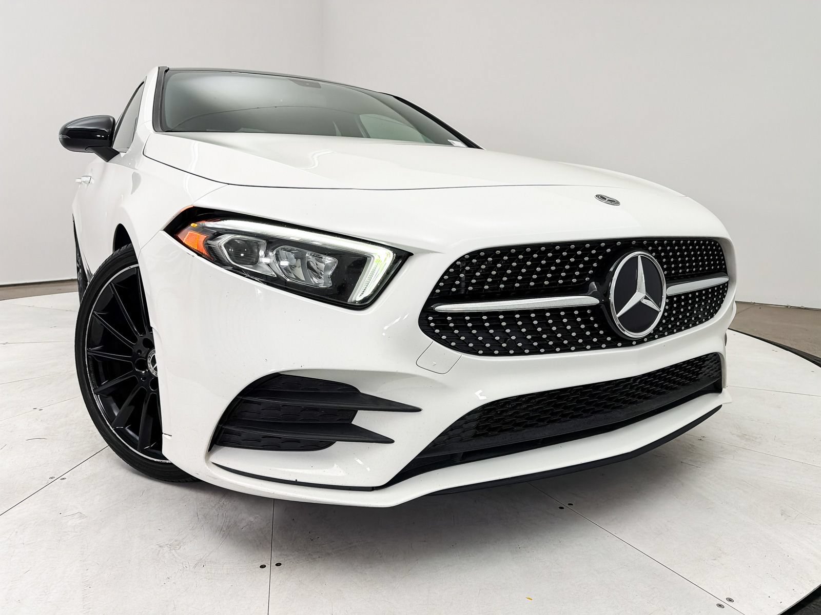 Used 2021 Mercedes-Benz A 220 image 2