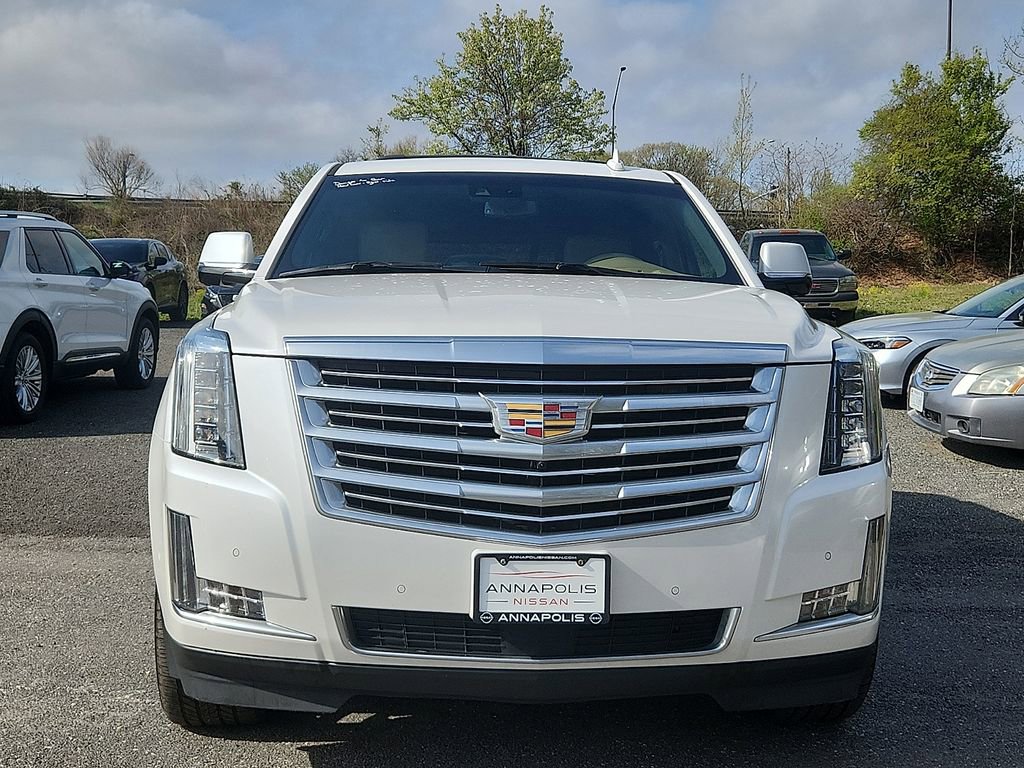 Used 2019 Cadillac Escalade Platinum image 2