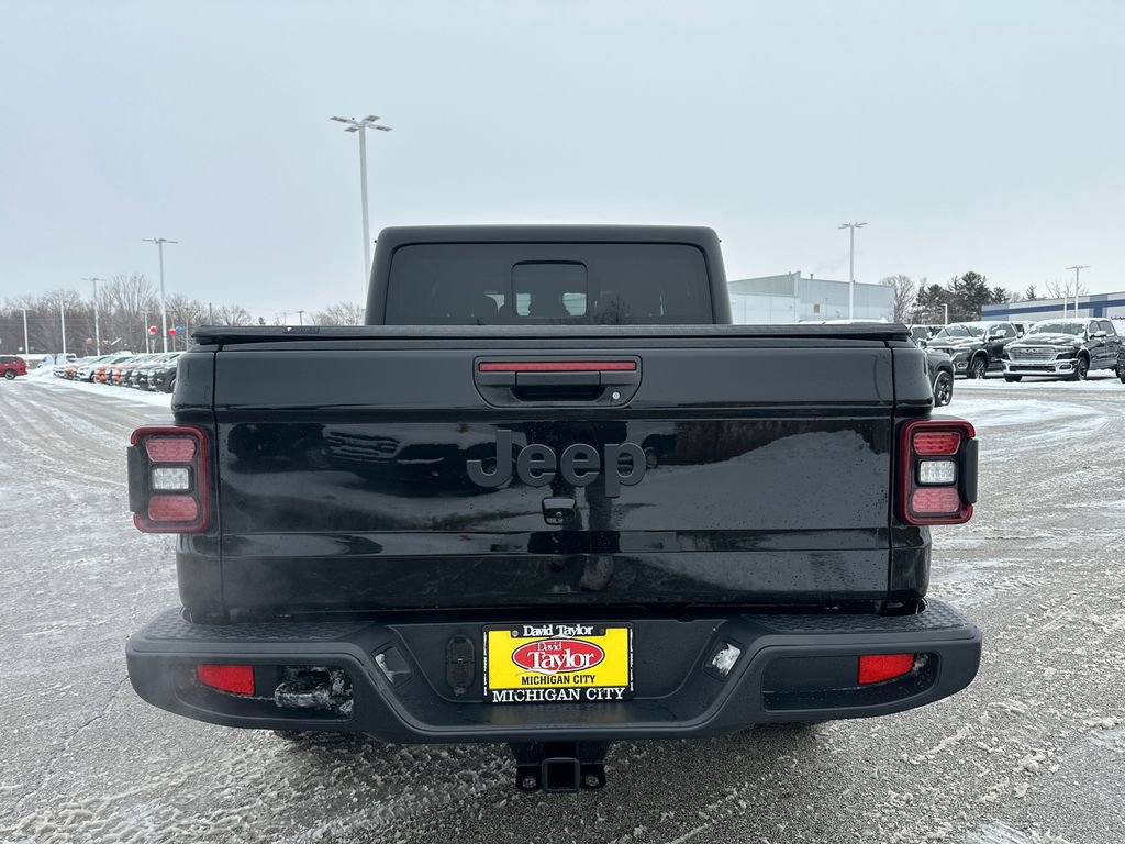 Used 2024 Jeep Gladiator Sport image 6