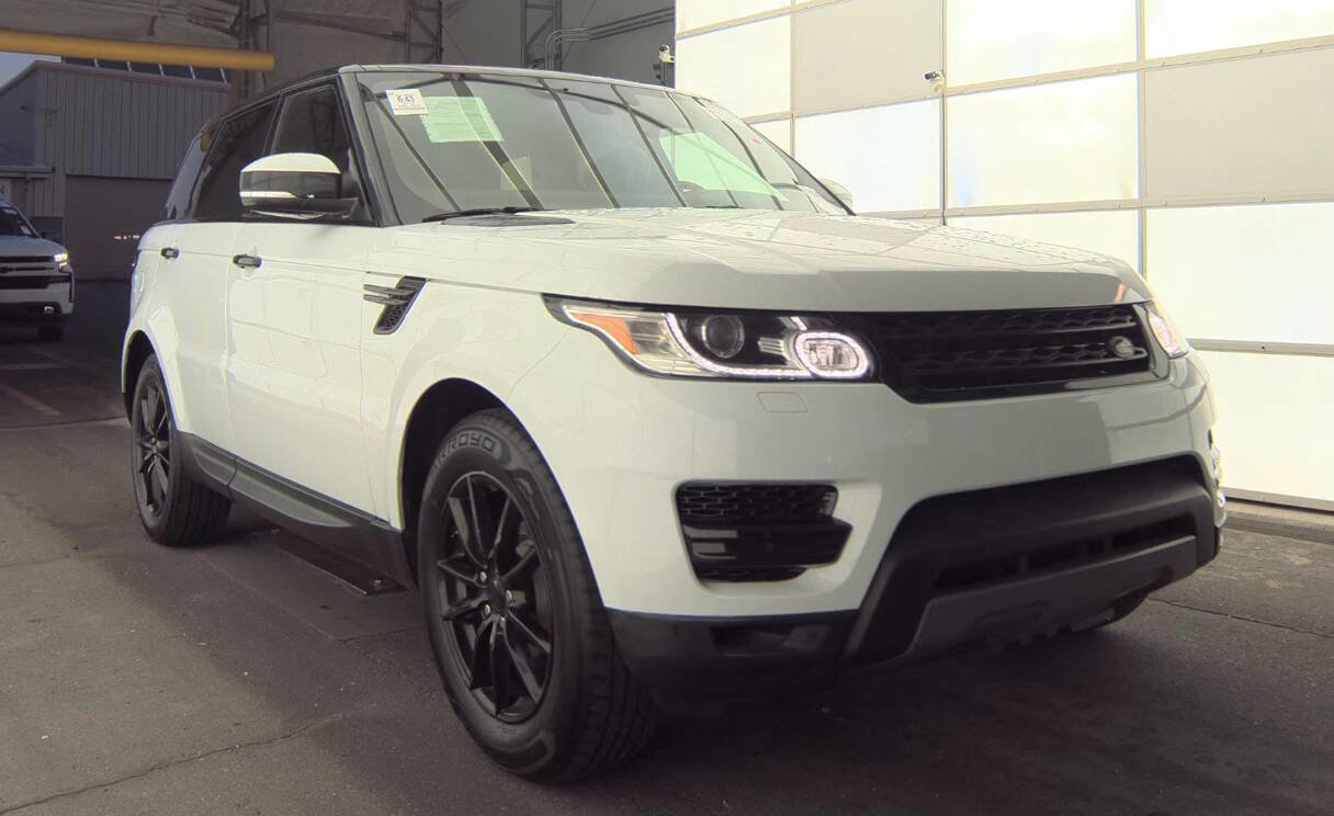 Used 2015 Land Rover Range Rover Sport SE image 1
