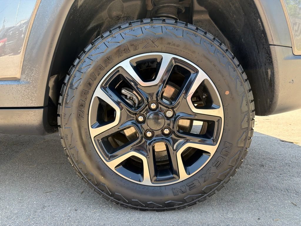 Used 2019 Jeep Compass Trailhawk w/ Leather Interior Group AWD/4WD image 34