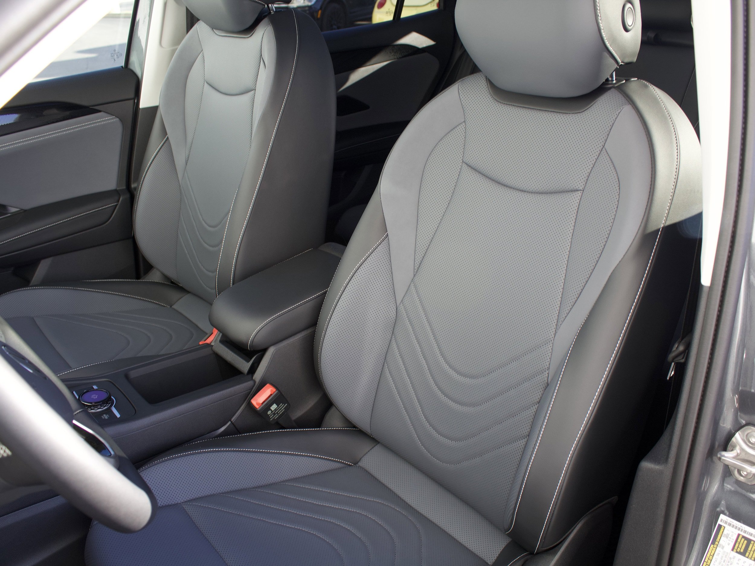 New 2026 Volkswagen Tiguan SE AWD/4WD image 12