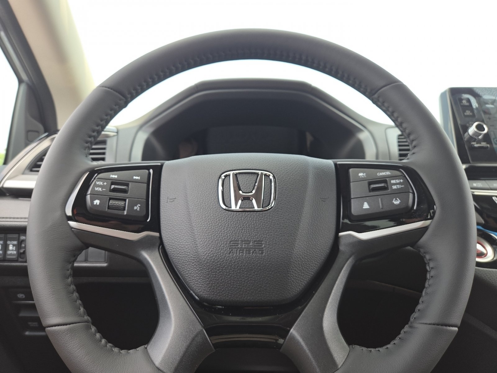 New 2026 Honda Odyssey Touring image 28