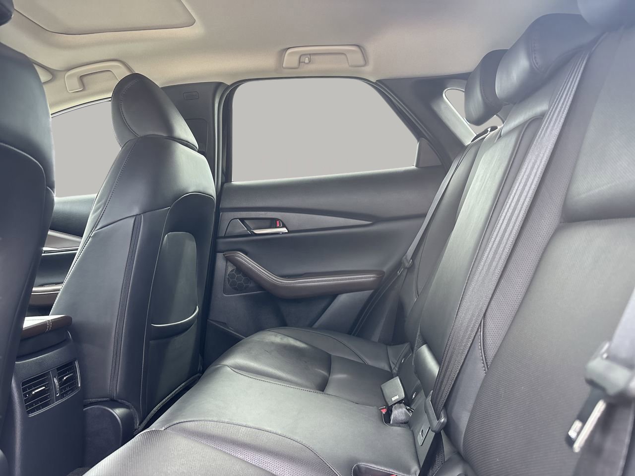 Used 2024 MAZDA CX-30 AWD 2.5 S w/ Premium Package image 17