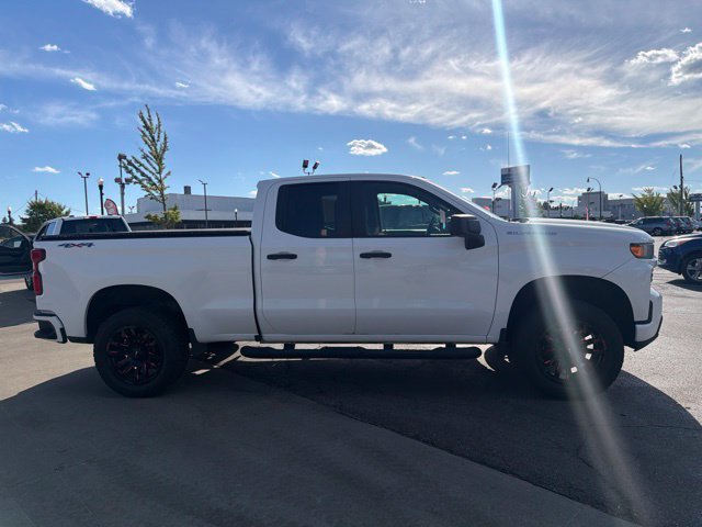 Used 2019 Chevrolet Silverado 1500 Custom w/ Custom Convenience Package AWD/4WD image 9