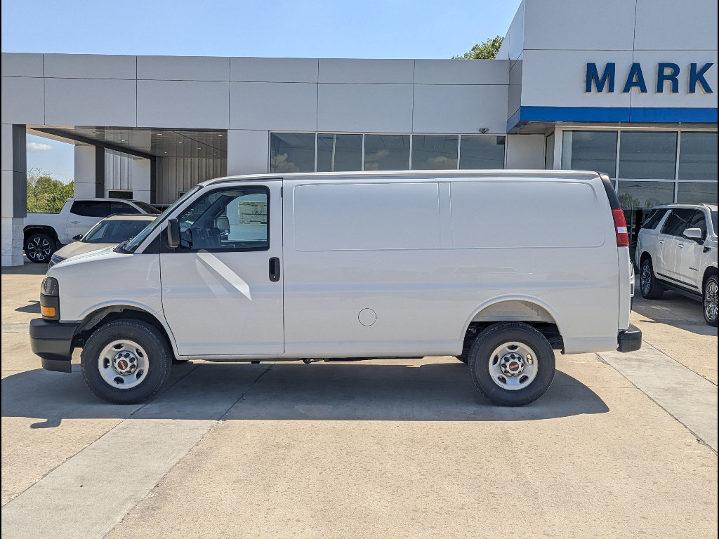 New 2026 GMC Savana 2500 w/ Enhanced Convenience Package RWD image 9