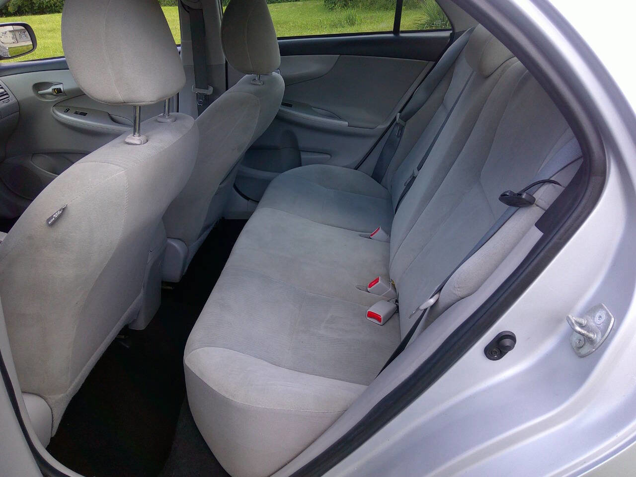 Used 2013 Toyota Corolla LE image 15