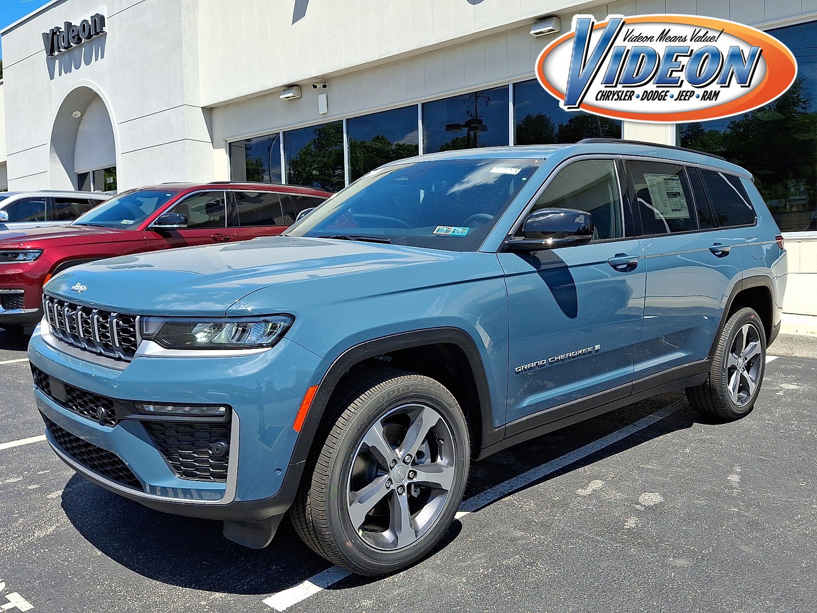 New 2026 Jeep Grand Cherokee L Limited w/ Luxury Tech Group II