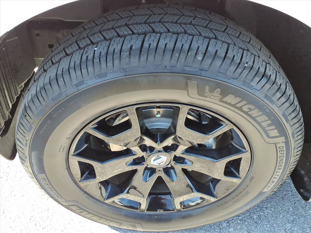 Used 2020 Nissan Frontier SV w/ Midnight Edition Floor Mats image 10