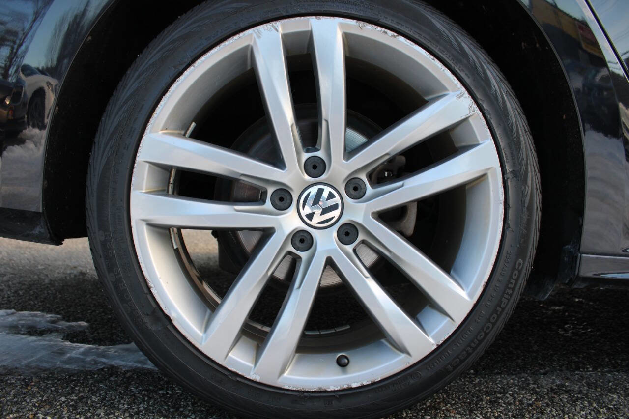 Used 2017 Volkswagen Passat 1.8T R-Line image 21
