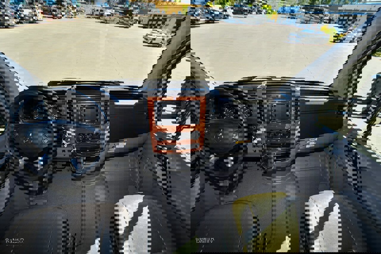 Used 2017 Mercedes-Benz Sprinter 3500 image 14