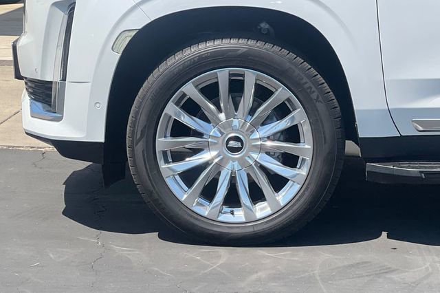 Used 2023 Cadillac Escalade Premium Luxury AWD/4WD image 36