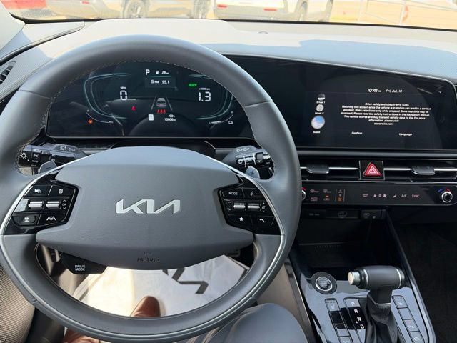 Certified 2025 Kia Niro EX Touring FWD image 10
