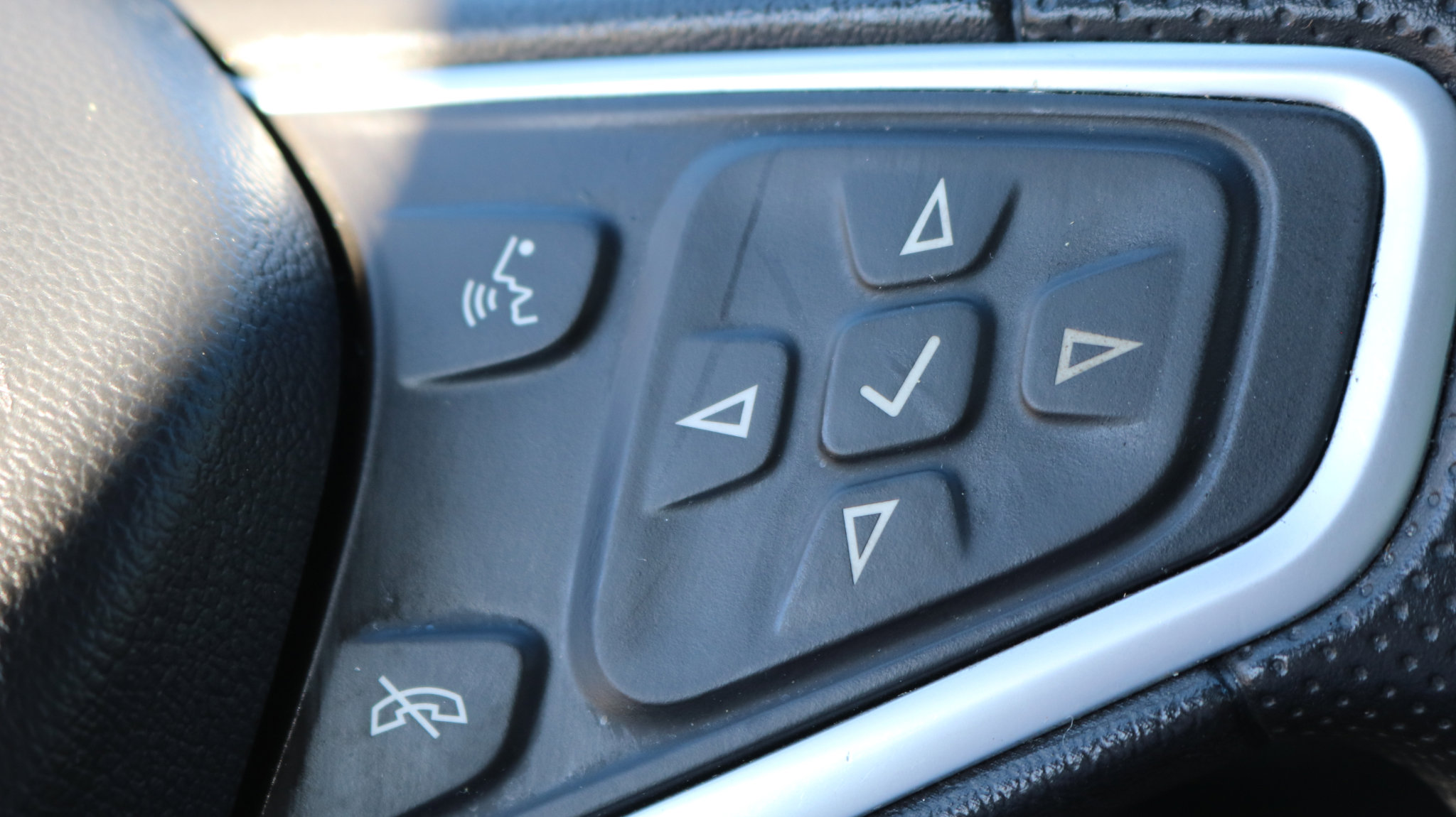 Used 2022 Chevrolet Malibu LT image 15