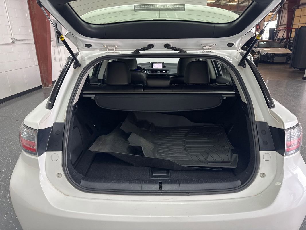 Used 2013 Lexus CT 200h w/ Premium Pkg w/Navigation image 21
