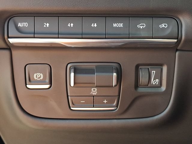 Used 2026 Cadillac Escalade Platinum Sport w/ LPO, Floor Liner Package AWD/4WD image 23