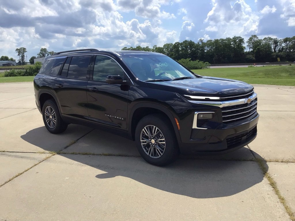 New 2026 Chevrolet Traverse LT w/ Driver Confidence Package