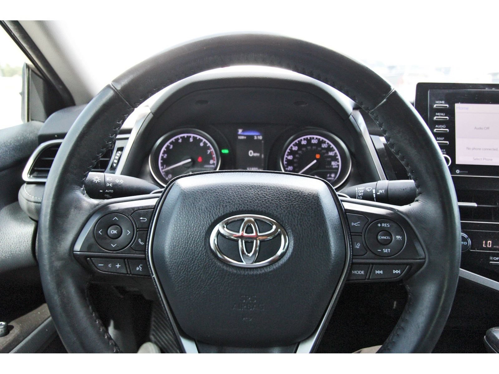 Used 2022 Toyota Camry SE w/ Convenience Package FWD image 17
