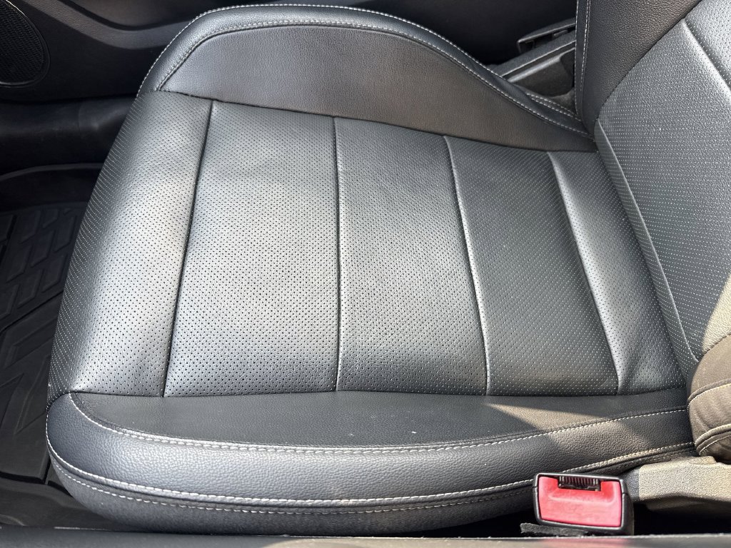 Used 2018 Ford Mustang Premium RWD image 29