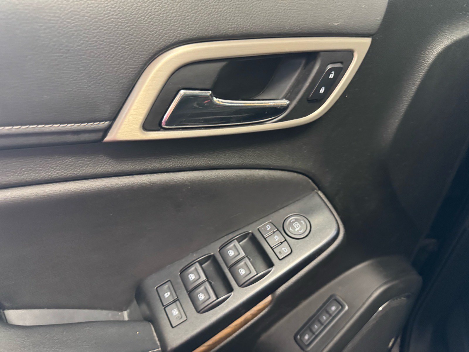 Used 2019 GMC Yukon Denali w/ Denali Ultimate Package AWD/4WD image 20