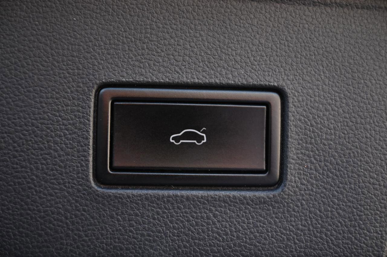 Used 2019 Volkswagen Atlas SEL R-Line image 22