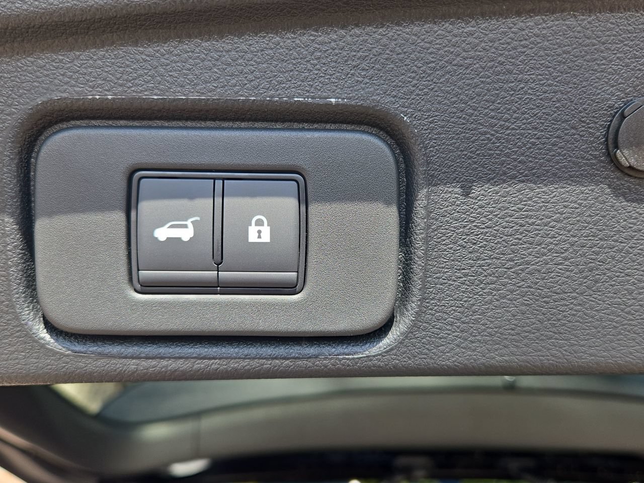 New 2026 Nissan Pathfinder SL FWD image 13