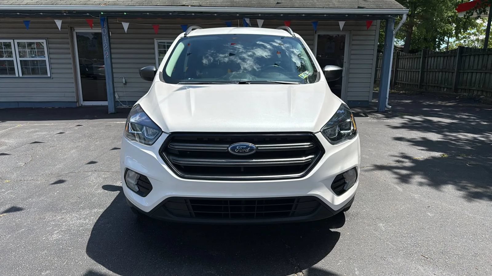 Used 2019 Ford Escape SEL AWD/4WD image 2