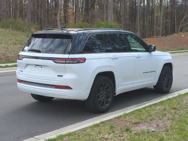New 2026 Jeep Grand Cherokee Summit w/ Obsidian Package AWD/4WD image 13