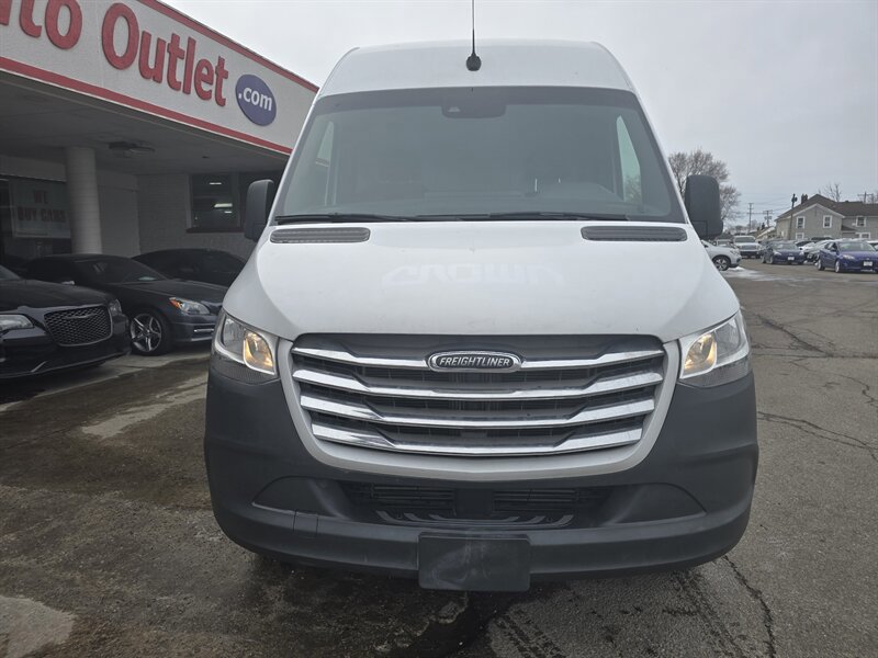 Used 2021 Freightliner Sprinter 2500 image 2