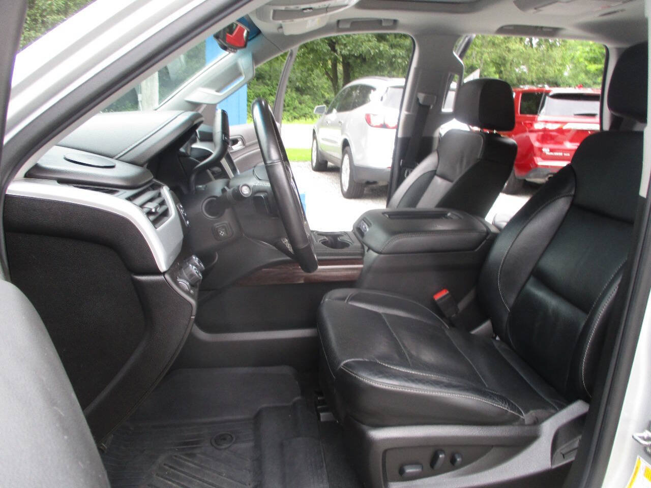 Used 2019 GMC Yukon SLT w/ Premium Edition AWD/4WD image 24
