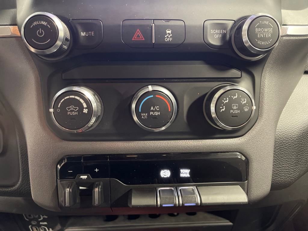 Used 2024 RAM 3500 Big Horn image 21