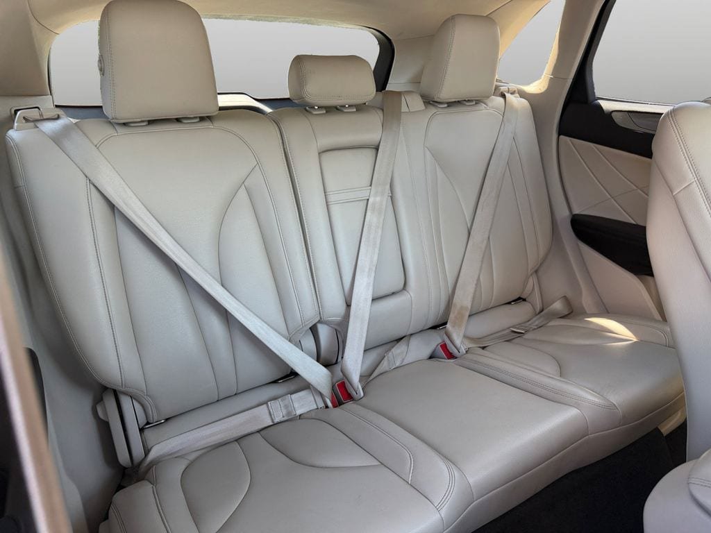 Used 2019 Lincoln MKC Premiere FWD image 22