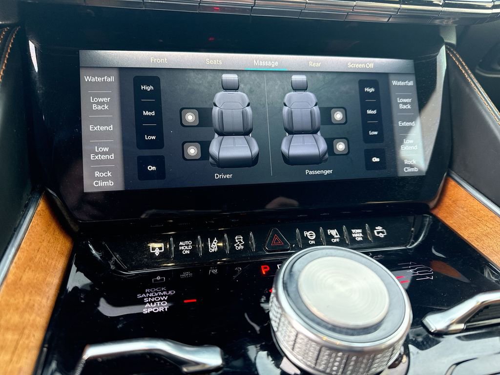 Used 2022 Jeep Grand Wagoneer Series III w/ Rear Seat Video Group 1 image 11