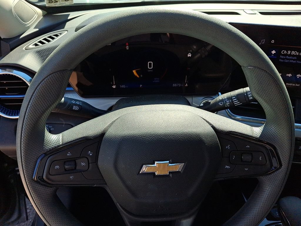 Used 2024 Chevrolet Trax LT FWD image 18