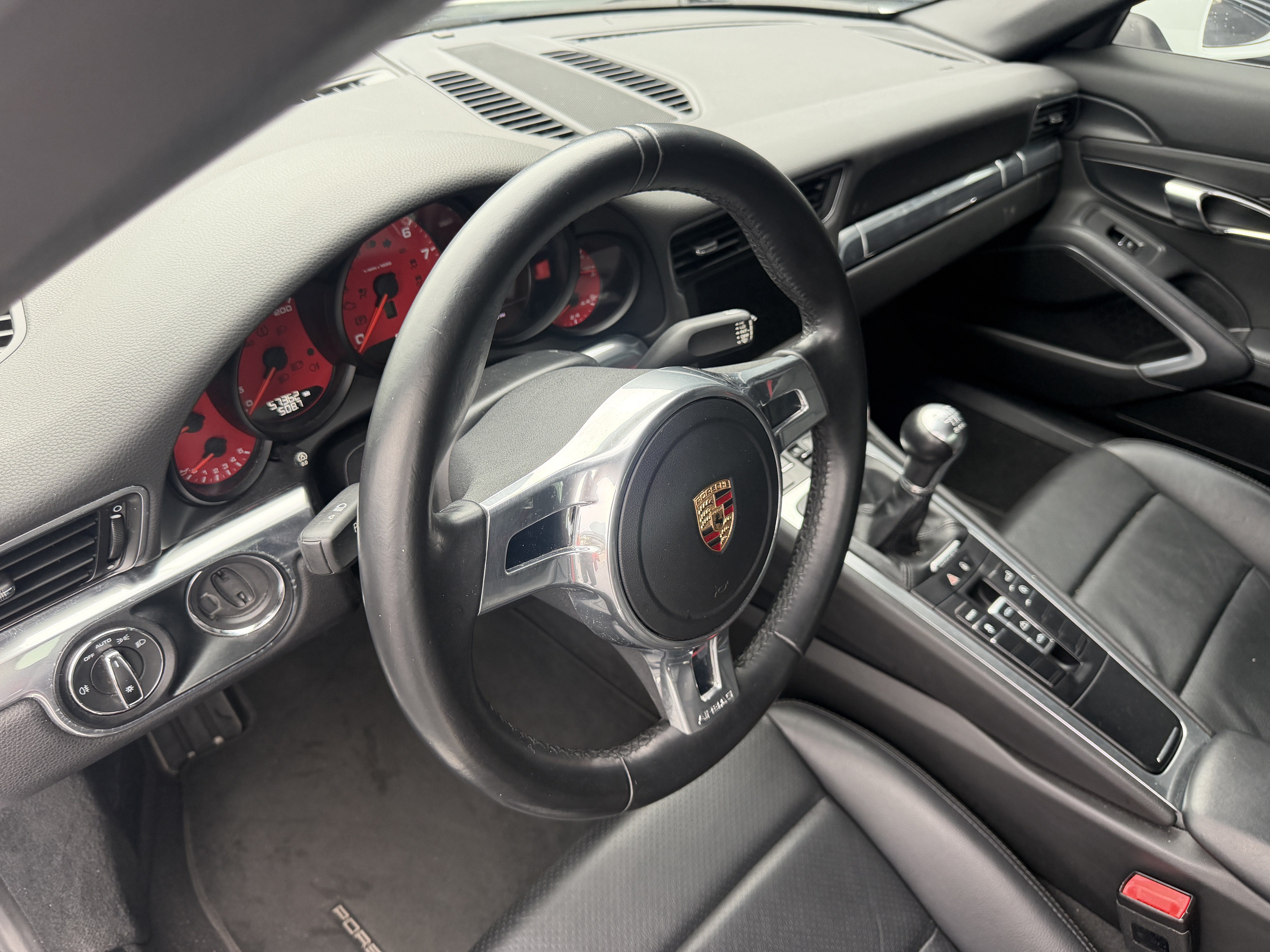 Used 2014 Porsche 911 Carrera RWD image 4