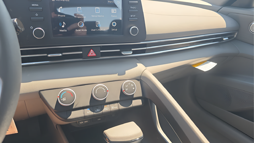 New 2026 Hyundai Elantra SE FWD image 21
